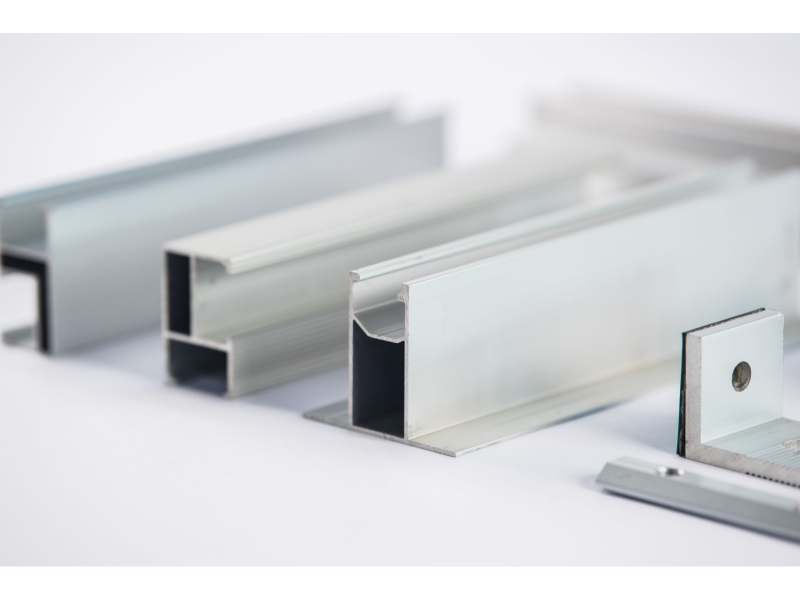 kim loai co nhiet do nong chay cao nhat va vai tro cua no